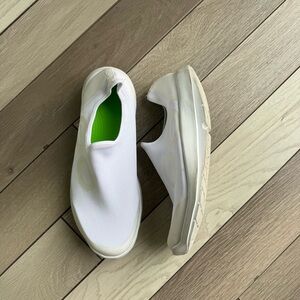 OOFOS Men’s Oomg Eezee Low Sneakers | Size: 11 | Refular Condition